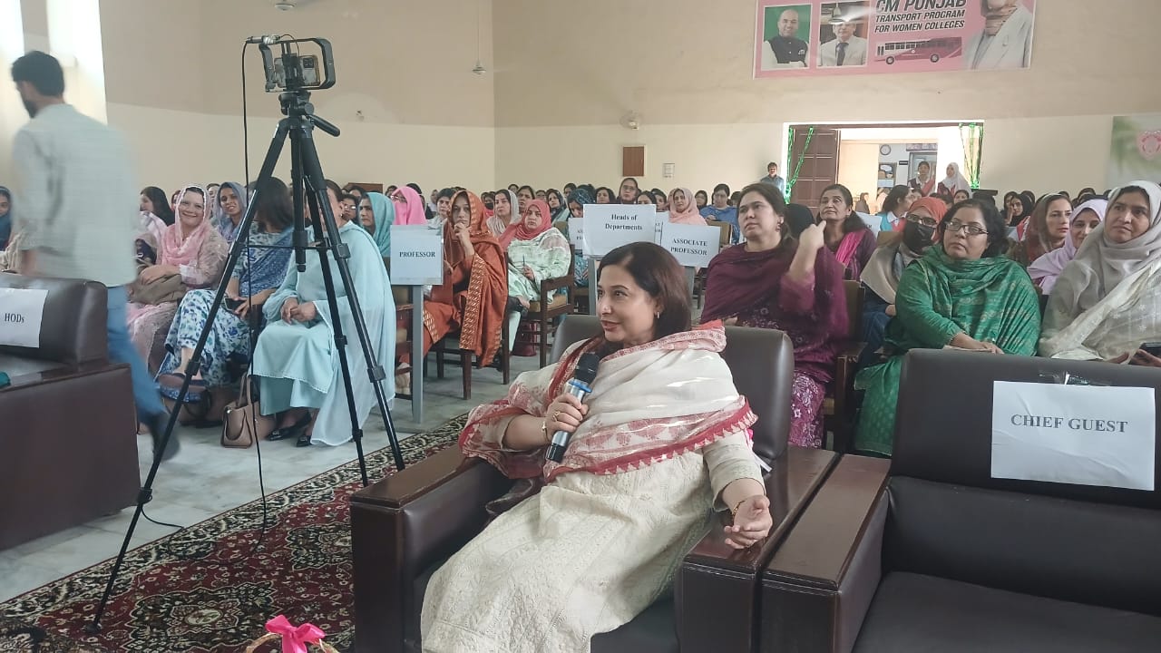 Seminar photograph 1