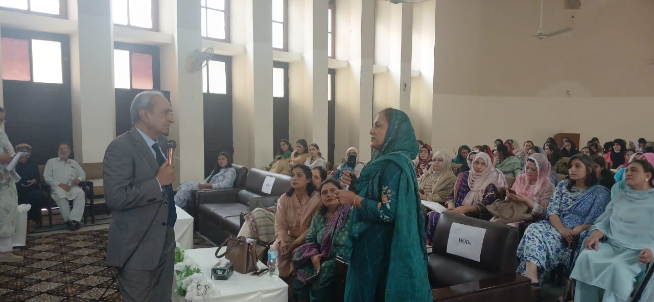 Seminar photograph 1